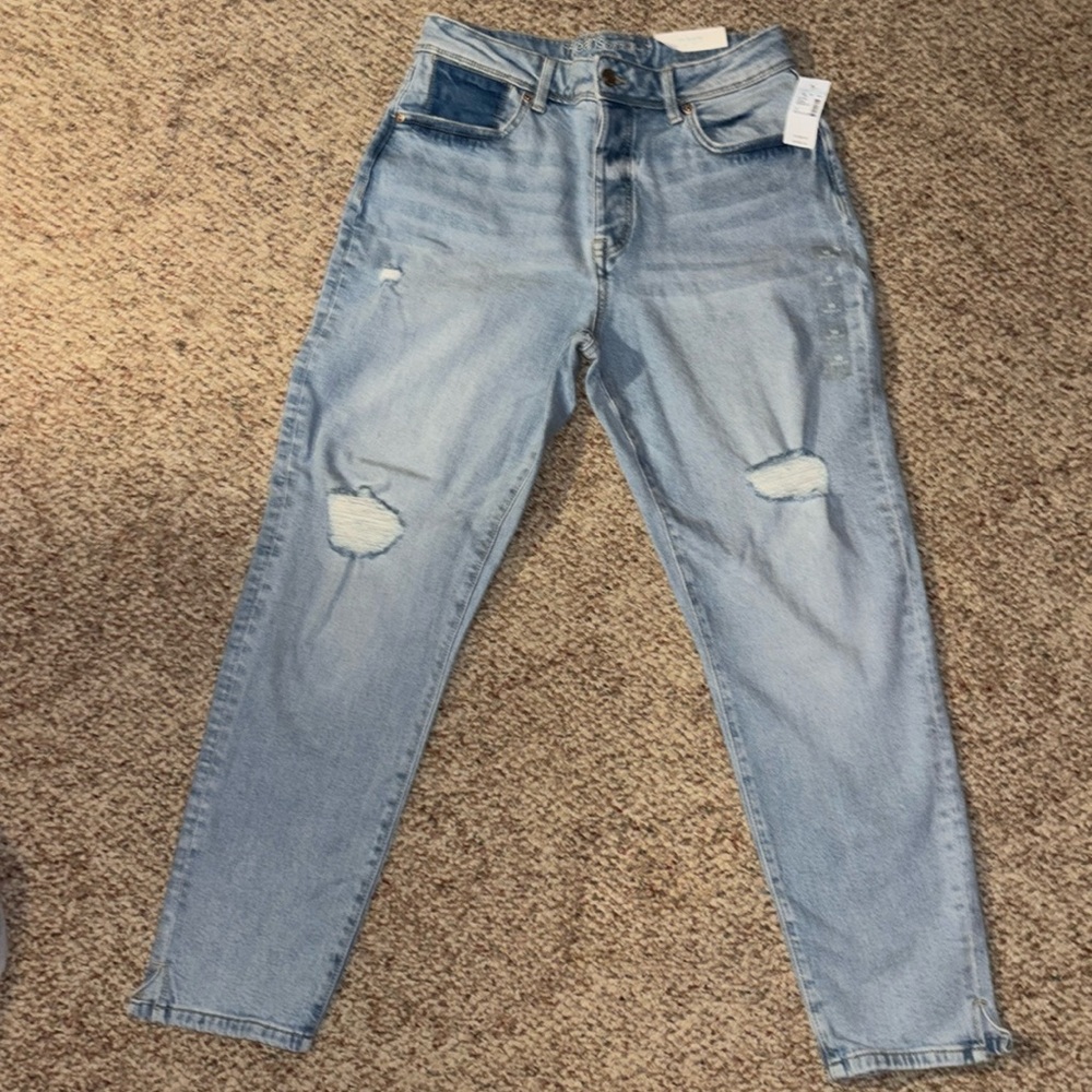 NWT Women’s (Juniors) Maurices High-Rise 90s Taper Jeans size 10 Regular.